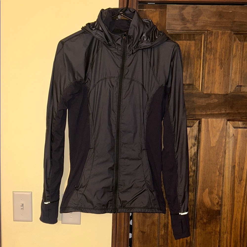 Lululemon Black fitted Hooded Women's Jacket